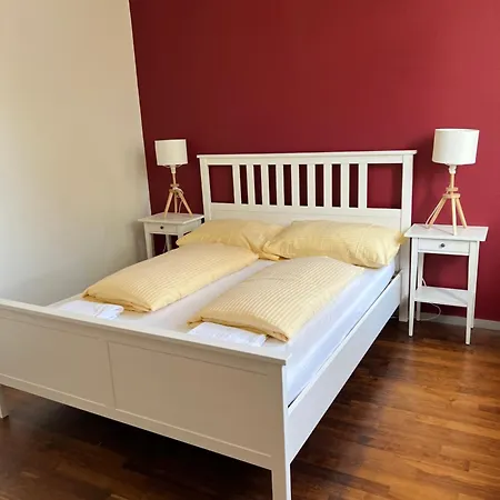 Peter Apartment *